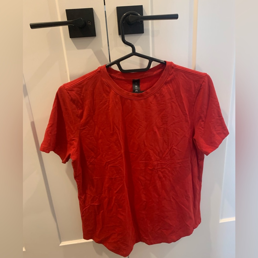 Lululemon Team Canada T-shirts lot of 2